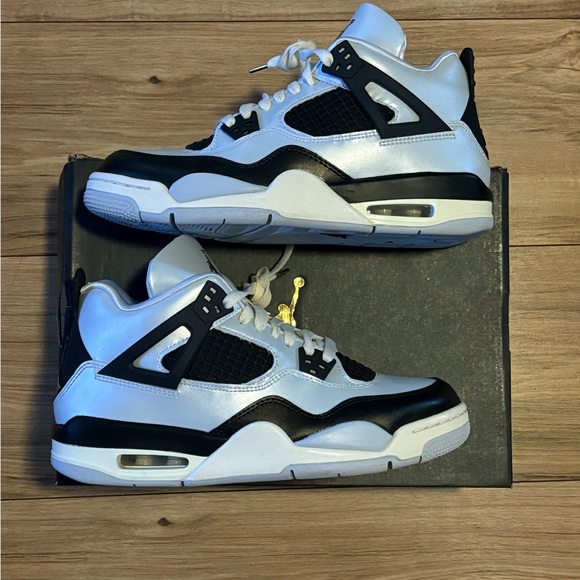 Jordan Air 4 Retro - Picture 1 of 9